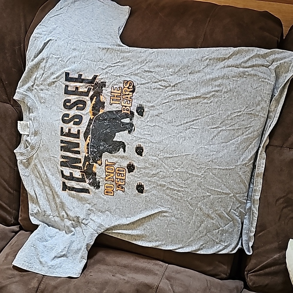 Tennessee do not feed the bears t-shirt